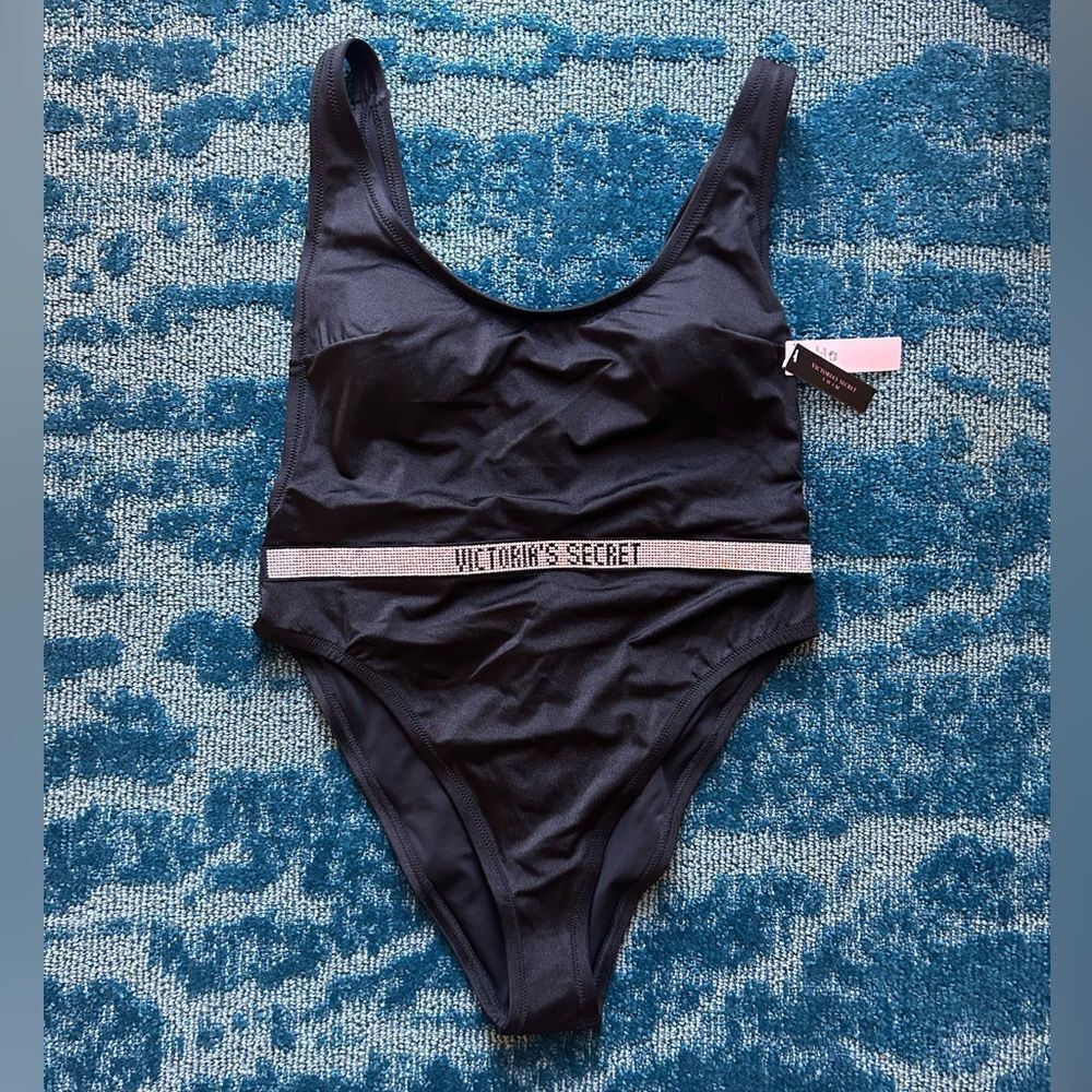 Victoria's Secret Bling Logo Strap Black
One-piece Swimsuit